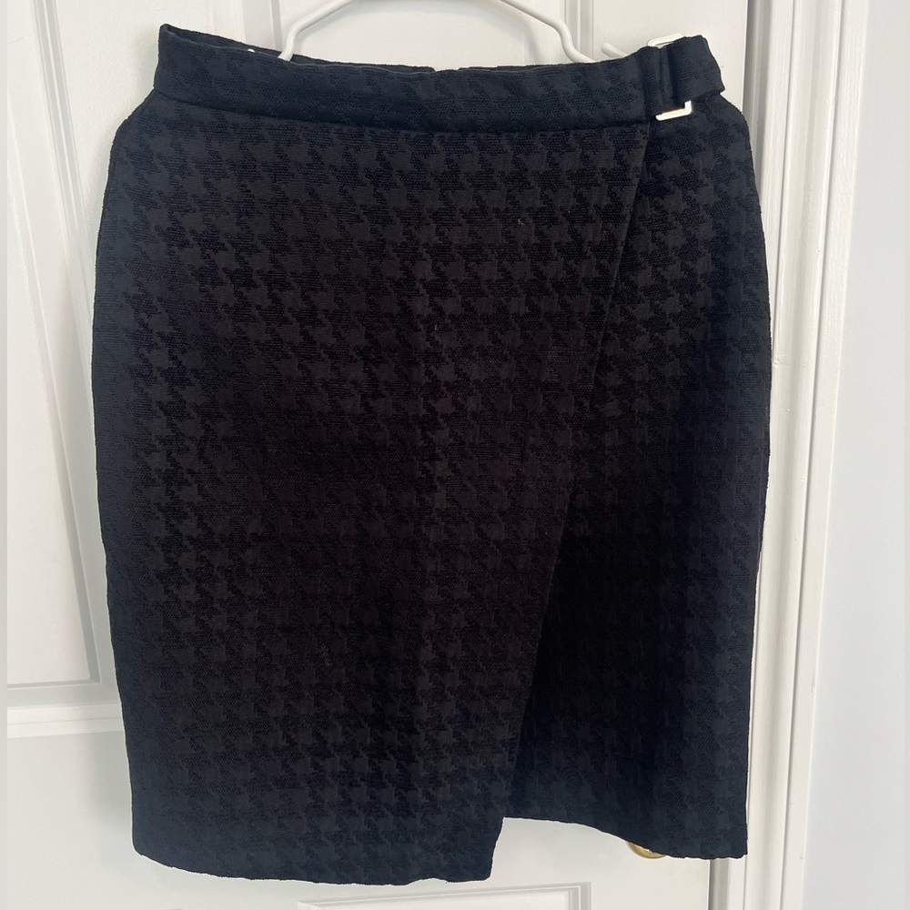 H&M black wrap pencil skirt Size EUR 40/US 10 fits like Medium